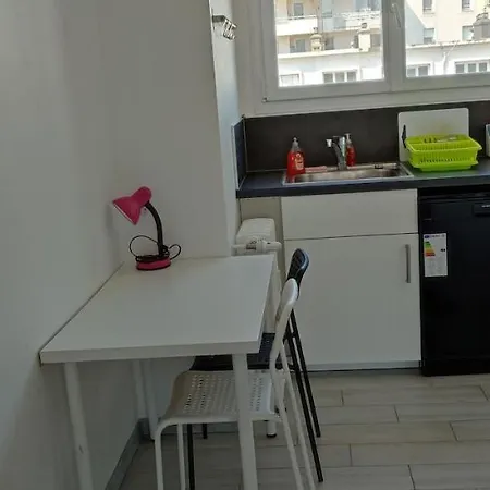 83 M2, 4 Lits , 5 Pers, 100 M De La Gare, Confortable Et Lumineux Гавр
