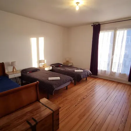 83 M2, 4 Lits , 5 Pers, 100 M De La Gare, Confortable Et Lumineux Apartment